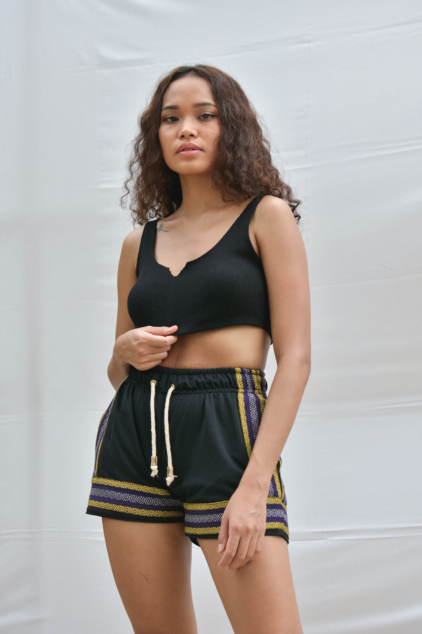 LGNDSNVRDIE Authentic Shorts WMN | Illa